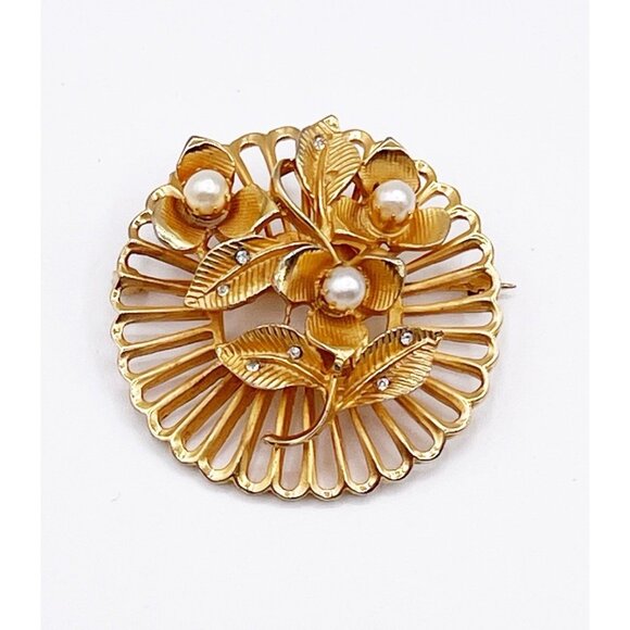 Vintage Kramer Floral Brooch Gold Tone Fan Back Faux Pearls Rhinestones Signed - Picture 1 of 6